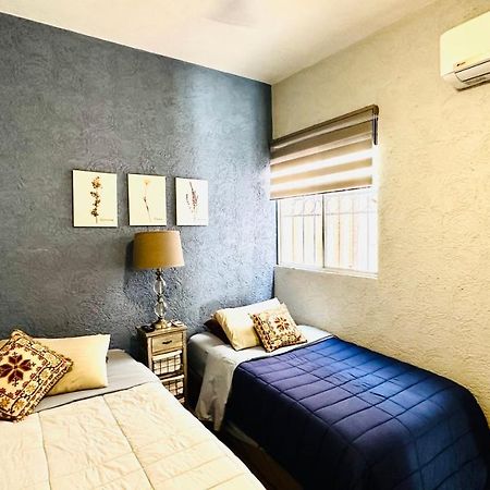 Apartament Franks House "Shared House" Cancún Zewnętrze zdjęcie