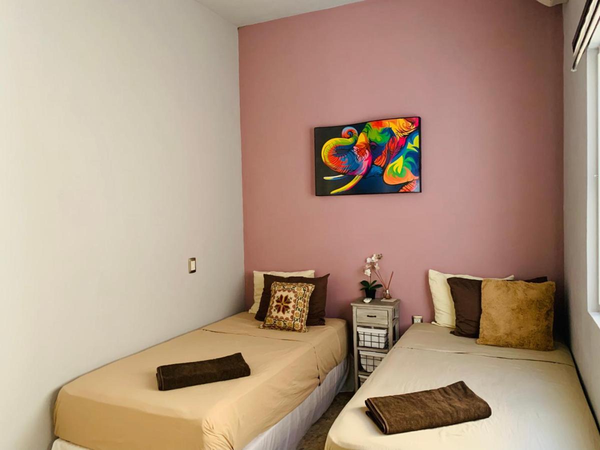 Apartament Franks House "Shared House" Cancún Zewnętrze zdjęcie