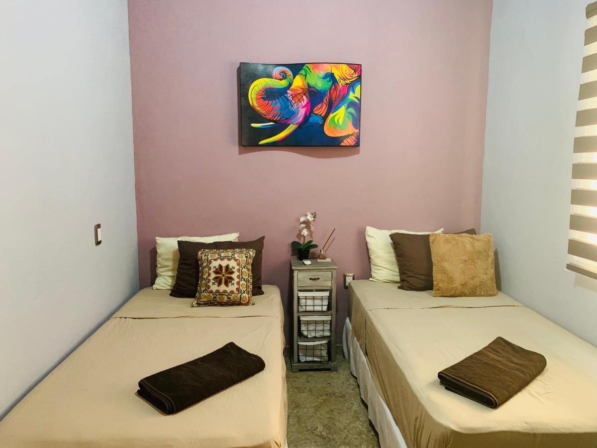 Apartament Franks House "Shared House" Cancún Zewnętrze zdjęcie
