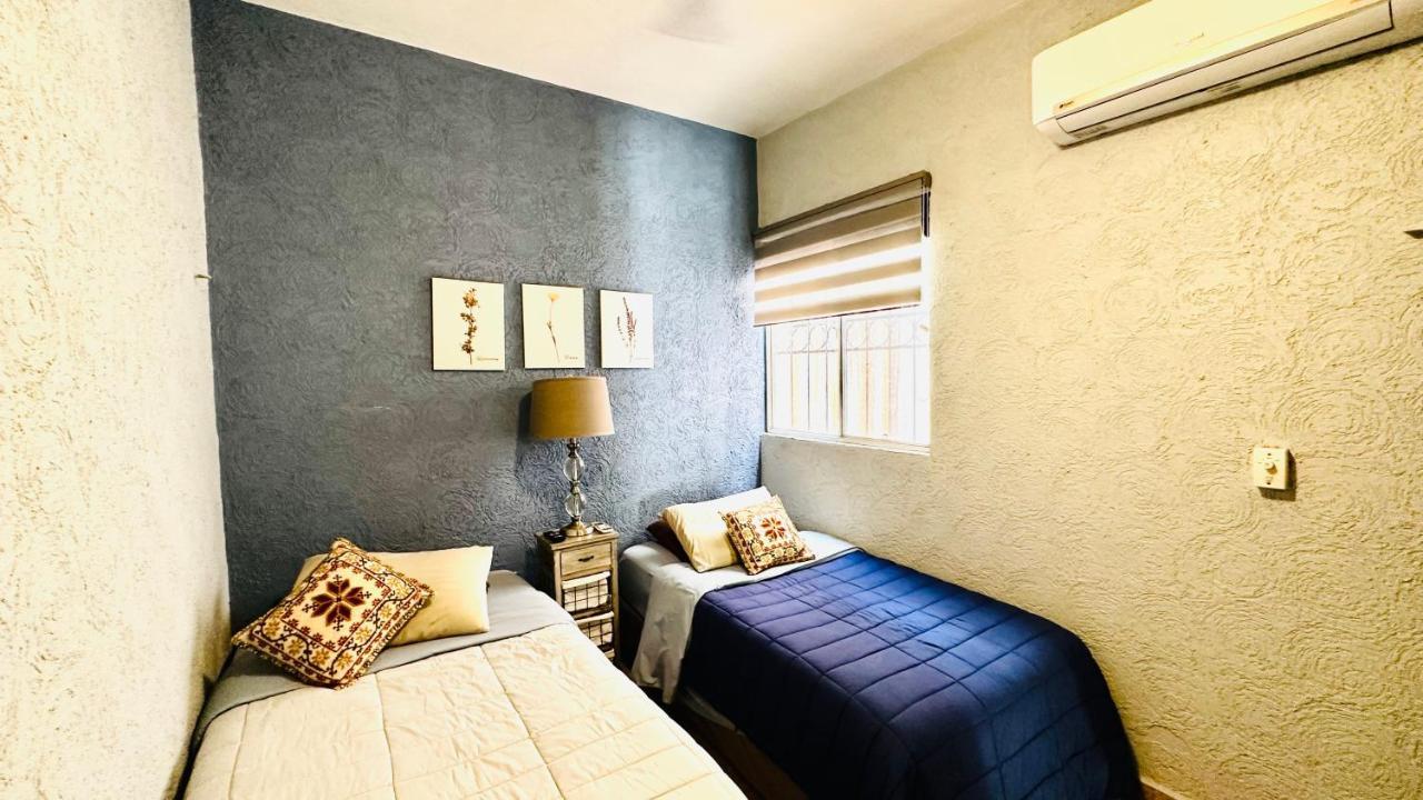 Apartament Franks House "Shared House" Cancún Zewnętrze zdjęcie
